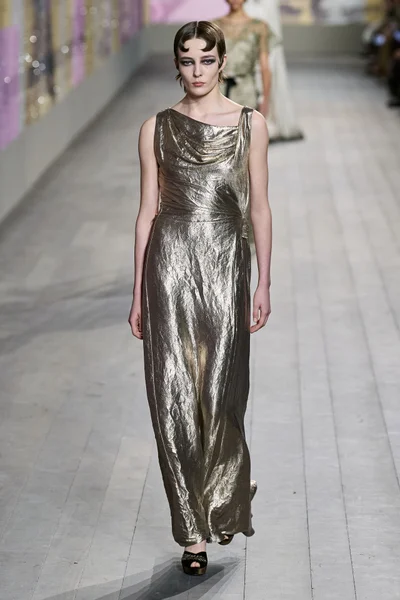 Look 54